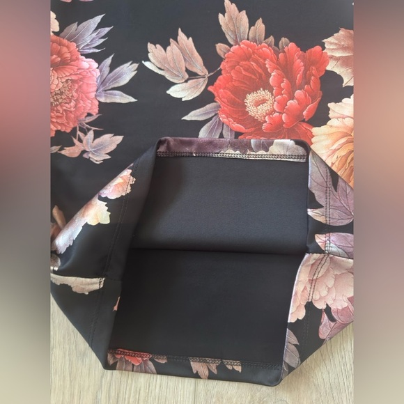 Philosophy Of Paek Floral Black Dress 👗🌸💐 - Picture 9 of 9